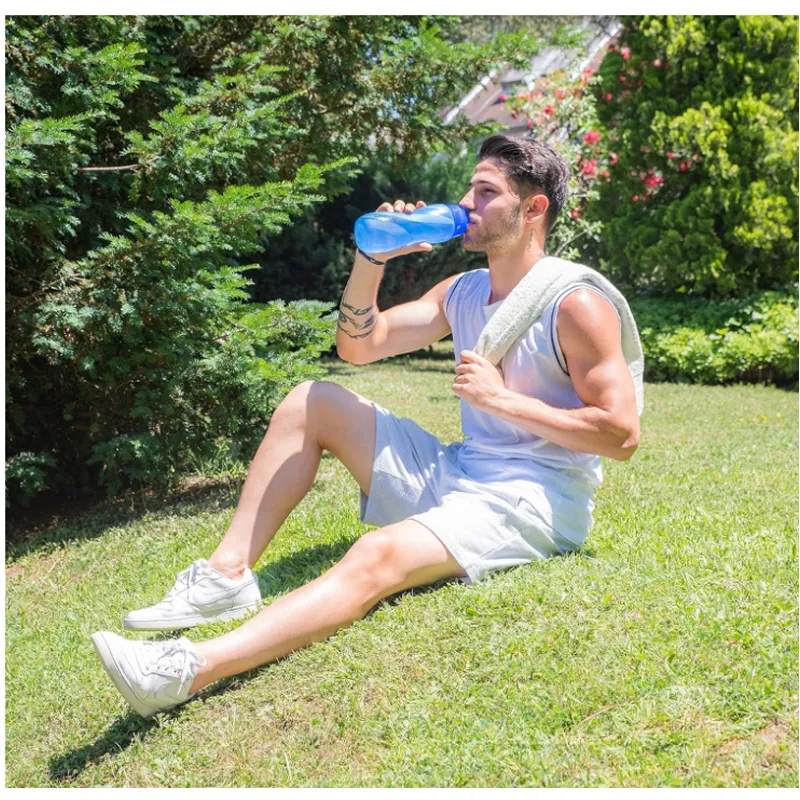 750Ml Leakproof Bpa-Free Water Bottle With Flip Top Lid