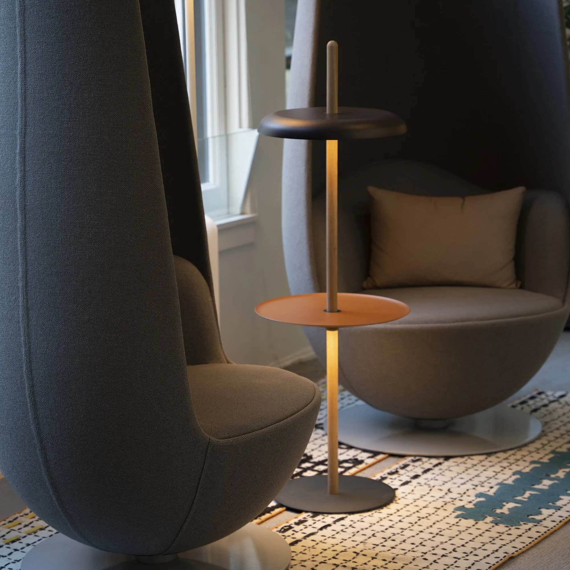 Nivel LED Portable Floor Lamp with Tray