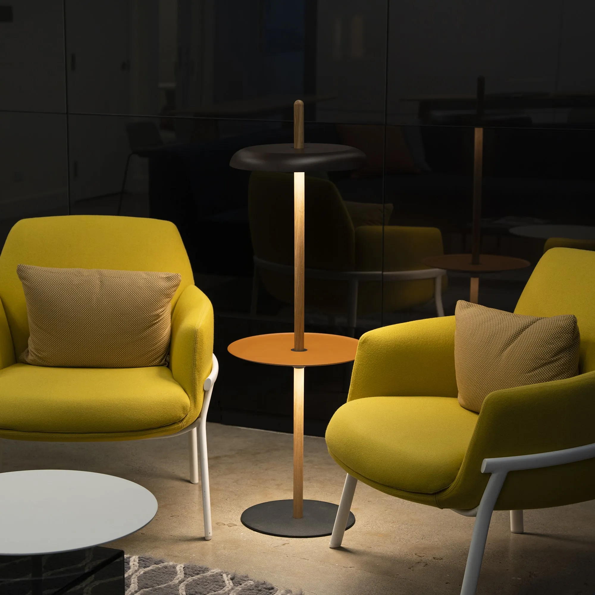 Nivel LED Portable Floor Lamp with Tray
