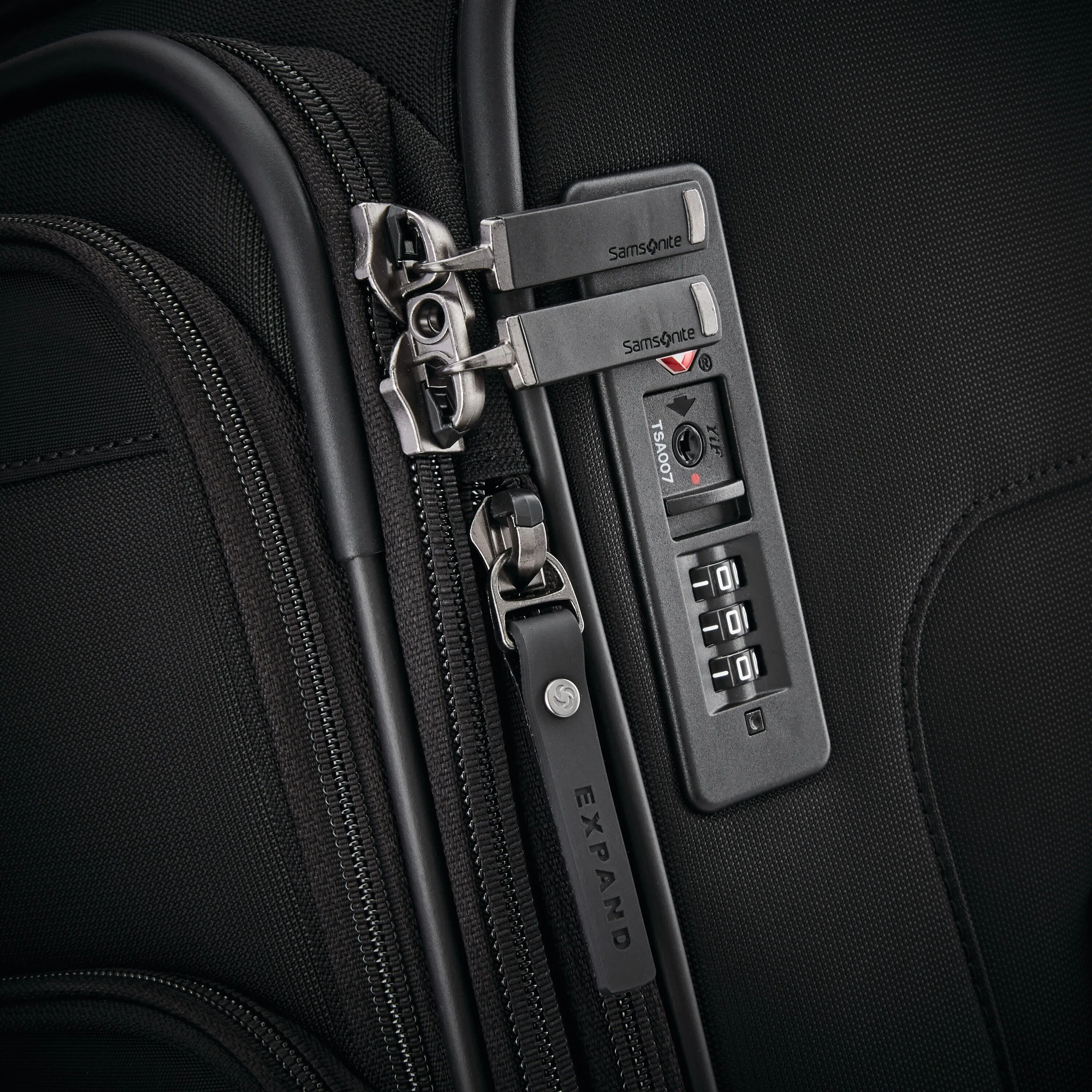 Samsonite Silhouette 17 Medium Spinner Luggage
